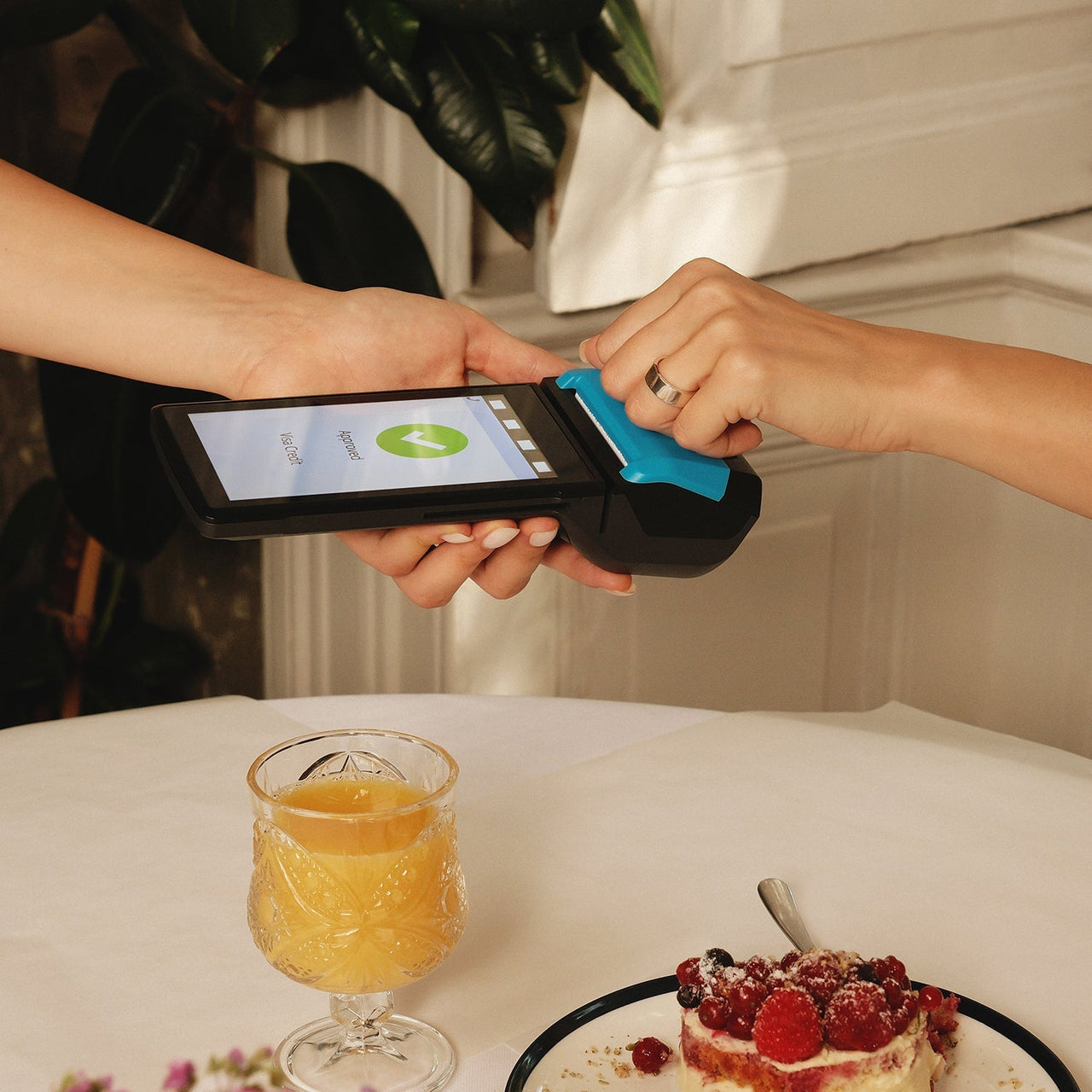 Paying with the CNICK Smart ring